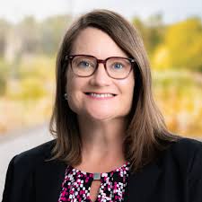 Lynn Tefft's Instagram, Twitter & Facebook