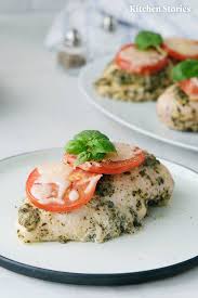 Pesto Hahnchen Rezept Mit Video Kitchen Stories Rezept Rezepte Pesto Hahnchen Kalorienarmes Abendessen