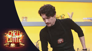Acest show culinar va fi difuzat in fiecare duminica, luni si marti de la ora 20:30. Alexandru Popa Ii ImpresioneazÄƒ Pe Chefi Am FÄƒcut Un Desert Pe Care Chefii Il È›ine Minte Youtube