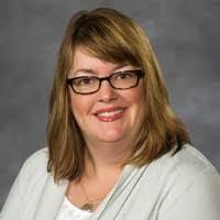 Karen Olinger's Instagram, Twitter & Facebook