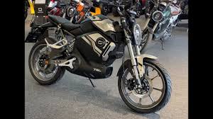 Med den lätta ramen och smidiga hanteringen tar du dig genom trafiken enkelt och säkert. Super Soco Tsx 2021 Svart Youtube