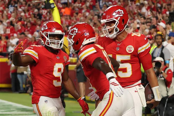The Chiefs and Patrick Mahomes look like their old selves, but now with new  help