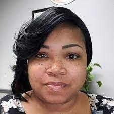 Deidre Lay's Instagram, Twitter & Facebook