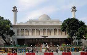 石硤尾 / 又一村 新蒲崗 大角咀 尖沙咀 土瓜灣 黃大仙 油麻地 牛池灣 藍田 鑽石山 紅磡 何文田 九龍灣 九龍城 九龍塘 觀塘 荔枝角 / 美孚 油塘 粉嶺 馬. åƒè§€å°–æ²™å'€æ¸…çœŸå¯º å‡±ç‰¹èˆ‡æ¢…æ ¹æ—©å·²å°± æ¸…çœŸå¯ºç©¿æ­ ä½œç¤ºç¯„æ¢…æ ¹è¡°ä¹œ