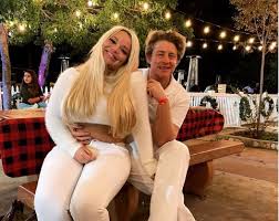 Paytas tearfully explained that nash had made an offhand comment while filming something for a reality show. Are Trisha Paytas And Jason Nash Still Together In 2019 Edailybuzz Com