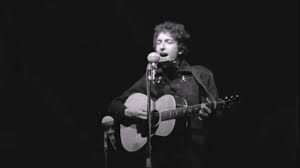 Iconic singer/songwriter and musical wanderer who rose to prominence during the '60s folk revival and changed the world of music. Bob Dylan Young But Daily Growing 1961 Youtube