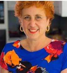 So yesterday I had an amazing afternoon with EBTS member Mona Lalchandani,  Here my interview with her, Enjoy