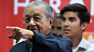 Pemotongan gaji itu disampaikan mahathir saat jumpa pers setelah pertemuan kabinet di kantor perdana menteri di putrajaya, rabu (23/5/2018). Malaysia Utang Rp3 593 T Mahathir Potong Gaji Menteri