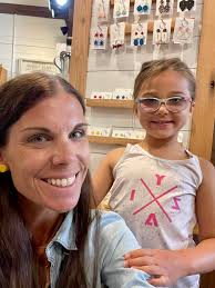 Mn local artist in Piragis and Pebble Spa