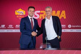 Mourinho dipilih sebagai pelatih baru roma beberapa minggu kemarin. Mourinho S First Press Conference I Will Always Defend My Club Chiesa Di Totti