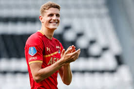 Football statistics of guus til including club and national team history. Az Beloont Til Met Langer Contract Nederlands Voetbal Gelderlander Nl