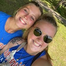 Heather Arnett's Instagram, Twitter & Facebook