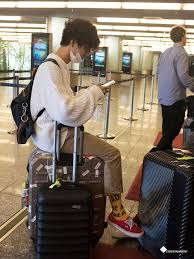 Aww Look At Oppa He S Sitting On A Suitcase Bap Boyfriend Material Ulzzang
