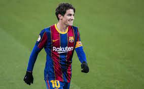 En 2021 protagonizó la película de guillermo ríos solo una vez, junto a silvia alonso. Collado I M Going To Score From This Corner