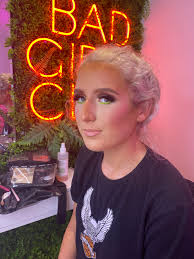 Fran Lacey (@flacey_)