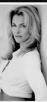 Tia Van's Instagram, Twitter & Facebook