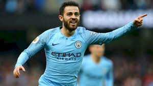 Il a inscrit 35 buts en 201 rencontres, et participé à la conquête de trois titres de champion d'angleterre. Nwgofh4frayp1m
