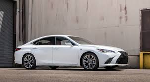 Lexus turns to tech to give the es an edge. Video Reviews The 2019 Lexus Es 350 Es 300h Lexus Enthusiast