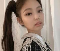 Last time, I asked who owned the pigtails era in blackpink. Then, who owned  the high ponytail era?