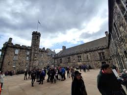 Finden sie die perfekte tour in edinburgh! Touring Edinburgh Castle Your Sassy Self