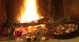 Questa andrà coperta con un coperchio pesante e scossa spesso per evitare che le castagne brucino o si cuociano solo da una parte. Come Arrostire Le Castagne Sul Fuoco Del Caminetto Il Galantuomo