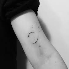 Tattoo pferd pfoten tattoo tattoo vorschläge mädchen tattoos ideen für tattoos indianer tattoo pferde tattoos indianische tattoos tattoo ideen frauen. Repost Patmysztattoo We Believe In Karma Karma Stickandpoke Handpoke Machinefree Inkedgirl Minimalisttattoo Linetattoo Handpoketattoo Poland