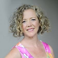 Carolyn Schrader's Instagram, Twitter & Facebook