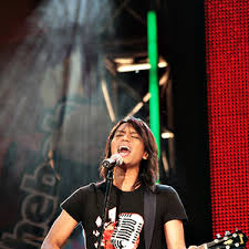 Negaraku, negaraku kuberi sepenuhnya, kuberi sepenuhnya ini negaraku oh darahku hiduplah s. Negaraku Faizal Tahir Lyrics Song Meanings Videos Full Albums Bios