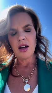 The Unrestricted Hamilton Group