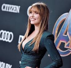 During a break in the production, i got to participate in an extended group interview with elizabeth olsen. Mcu Avengers And Elizabeth Olsen Image 7094366 On Favim Com