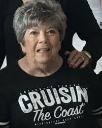 Kami Rainey's Instagram, Twitter & Facebook