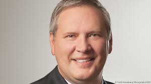 UMB Bank's CEO has quit; parent company names a replacement (Video)