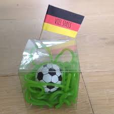 Im video zeige ich wie du tischkarten, menükarten aus servietten und frischhaltefolie basteln könnt. 210 Kindergeburtstag Fussball Ideen Kindergeburtstag Fussball Kindergeburtstag Fussball Geburtstag