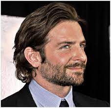 Pin By Spencer Nolet On Men Mens Hairstyles Medium Medium Hair Styles Long Hair Styles Men