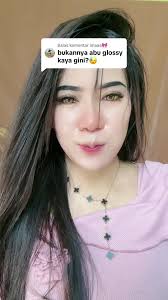 Abu Abu Glossy Wajah