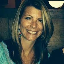 Lisa Mascitelli's Instagram, Twitter & Facebook