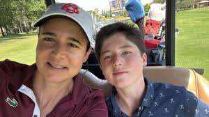 Pedro se decidió a jugar su primer torneo, así que nos vinimos a México a  practicar al Lomas Country. Ha sido un domingo súper especial. ¡Mil gracias  por todas las atenciones, Rodolfo,