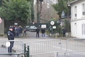 Envoyer l'article à un ami. Hauts De Seine Cambriolage Dans La Maison De Johnny Hallyday A Marnes La Coquette 78actu