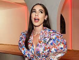 Summer is very sweet for the couple. Who Is Giulia De Lellis All The Secrets Of The Well Known Italian Influencer Ruetir