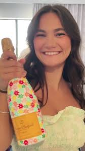 Meredith Bass (@meredithbass)