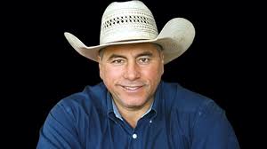 Lenda dos rodeios, tricampeão Adriano Moraes afirma que atleta de Batatais  será destaque no mundo