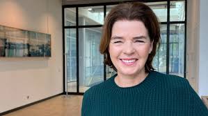 Annalena baerbock wurde zur ersten kanzlerkandidatin der grünen gekürt und führt die partei in den bundestagswahlkampf. Susanne Daubner Uber Ihre Abenteuerliche Flucht Aus Der Ddr Ndr De Nachrichten Hamburg