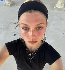 Janna Benjamin's Instagram, Twitter & Facebook