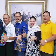 Nasir/seth / setahun yang lalu kau di sisi m. Image Database