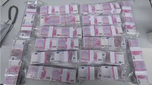 Bares In Der Biotonne Mann Findet Acht Millionen Euro Im Mull Frankfurt Bild De