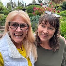 Yes Indeed! 💃 Girls Just Wanna Have Fun! 💃 Work Hard, Have Fun, Dream BIG  & surround yourself w/Great People! Thanks for squeezing in a Visit with me  my Sistah-From-Anothah-Mistah! ❤️ #sisters #