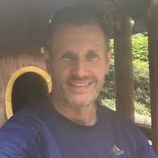 Stephen Parrott's Instagram, Twitter & Facebook