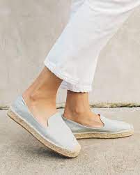 Shoes and clothing inspired by our travels, made for yours✨ www.soludos.com/collections/lifestyle. Soludos Platform Smoking Slipper In Chambray Raggs Fashion For Men And Women