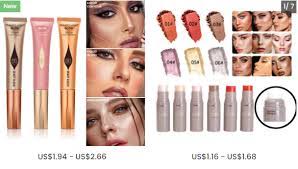 Julia Markle's Instagram, Twitter & Facebook