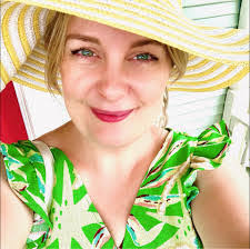 Karin Todd's Instagram, Twitter & Facebook